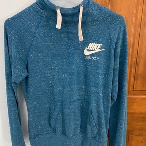 Nike pull over
